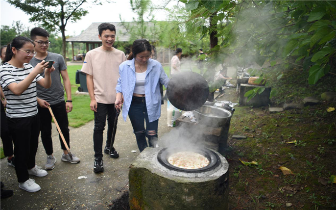 1527732516206635.png 2.png