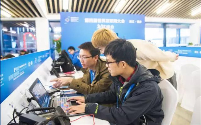 1527733451848430.jpg 21烏鎮(zhèn)互聯(lián)網(wǎng)國際會展中心 媒體工作間.jpg