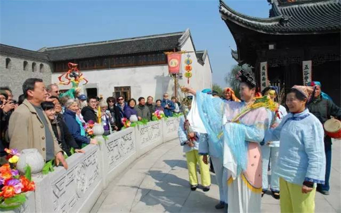 1527743947246598.jpg 5浙江省級(jí)非遺:烏鎮(zhèn)香市_副本.jpg