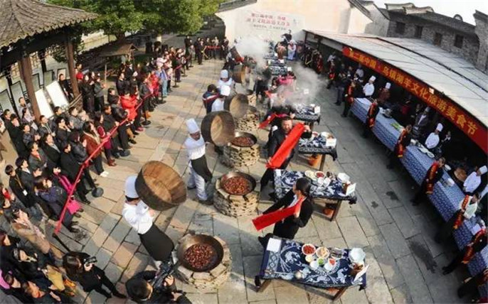 1527743998406089.jpg 11桐鄉(xiāng)市級(jí)非遺:湖羊肉烹飪技藝_副本.jpg