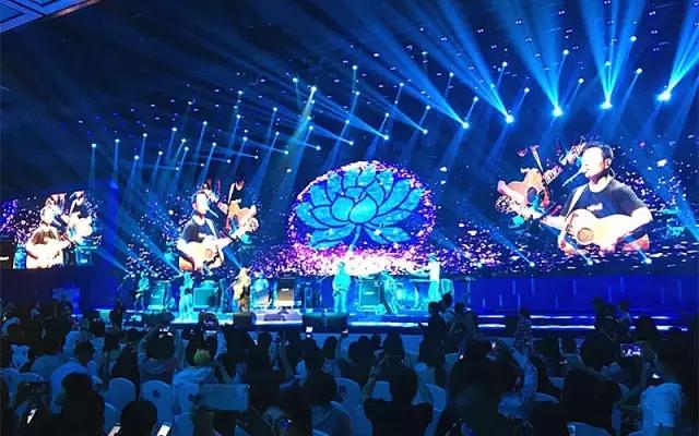 15內(nèi)地?fù)u滾音樂(lè)界的重要人物 許巍.jpg