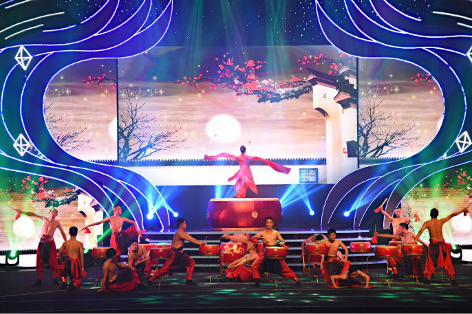 1527751776474494.jpg 21jiemu-zhangumeng.jpg