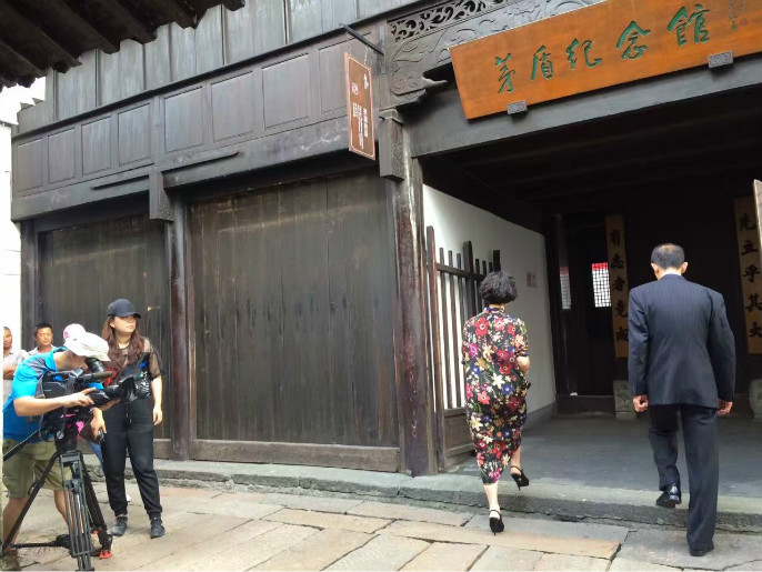 1527761826668951.jpg 4.jpg