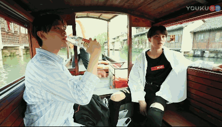 1542847698672660.gif 17.gif