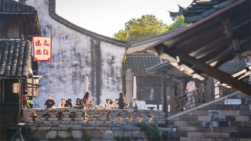 1736126225572516.jpg 640 (1).jpg